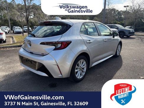 Used 2023 Toyota Corolla SE w/ SE Premium Package image 6