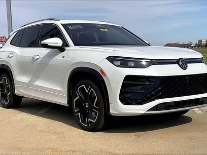 Certified 2025 Volkswagen Tiguan SEL R-Line