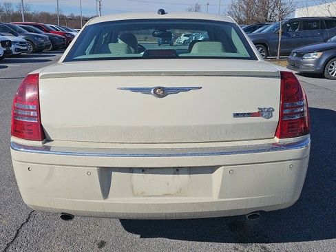 Used 2005 Chrysler 300 C w/ Protection Group II image 5