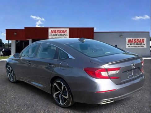 Used 2018 Honda Accord Sport image 3