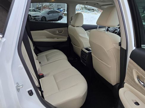 Used 2024 Nissan Murano SL image 19
