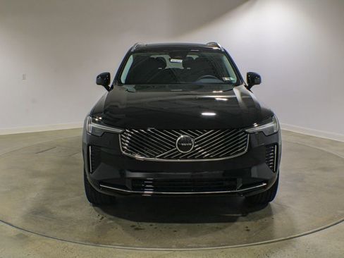 New 2026 Volvo XC90 B5 Core w/ Protection Package AWD/4WD image 8