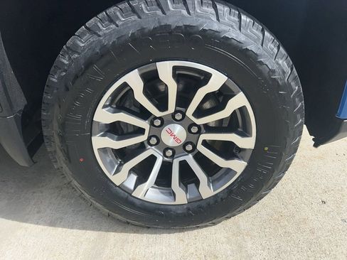 Used 2023 GMC Sierra 1500 AT4 image 25