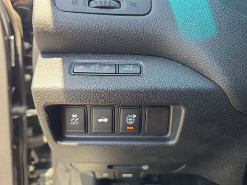 Used 2015 Nissan Altima 2.5 SV w/ Convenience Package FWD image 20