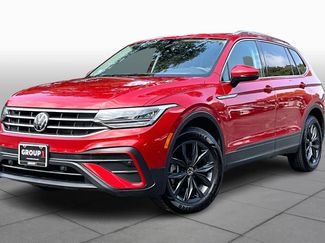 Certified 2023 Volkswagen Tiguan SE w/ Panoramic Sunroof Package video 1