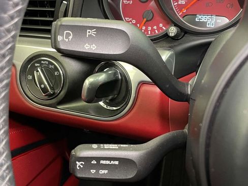 Used 2017 Porsche 911 Turbo image 35