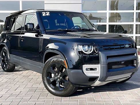 Certified 2022 Land Rover Defender 110 S AWD/4WD image 3