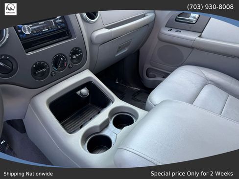 Used 2005 Ford Expedition XLT AWD/4WD image 32