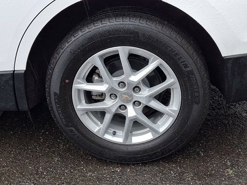 Certified 2023 Chevrolet Equinox LS FWD image 31