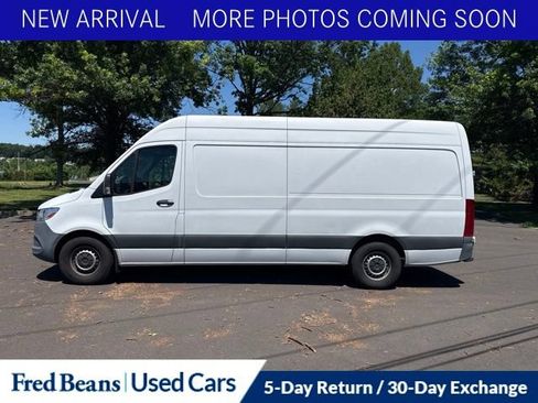 Used 2022 Mercedes-Benz Sprinter 2500 image 7