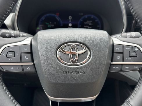 New 2026 Toyota Highlander Platinum AWD/4WD image 28
