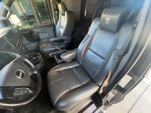 Used 2016 GMC Savana 2500 Extended image 20