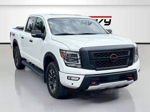 Used 2024 Nissan Titan PRO-4X w/ Pro-4x Convenience Package AWD/4WD image 1