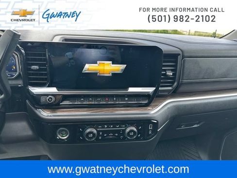 Used 2023 Chevrolet Silverado 1500 LT AWD/4WD image 17