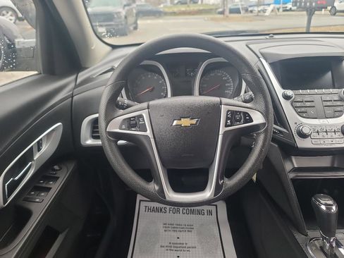 Used 2017 Chevrolet Equinox LT image 15