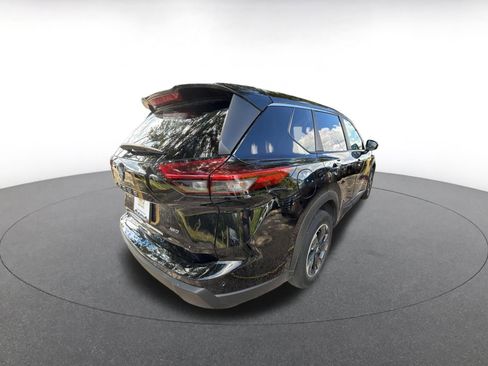 Used 2025 Nissan Rogue SV AWD/4WD image 8