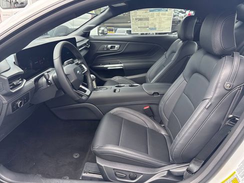 New 2025 Ford Mustang Premium image 19