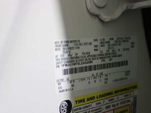 Certified 2020 Ford Expedition Platinum image 24