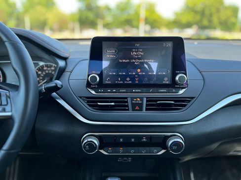 Used 2019 Nissan Altima 2.5 SR AWD/4WD image 15