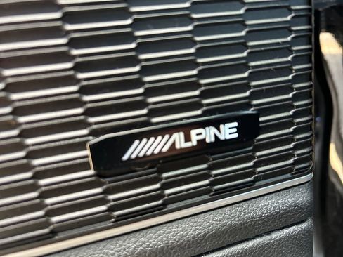 Used 2022 Jeep Grand Cherokee Limited image 15