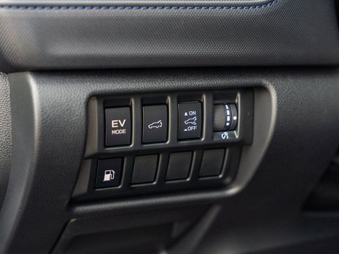 Used 2025 Subaru Forester Premium AWD/4WD image 29