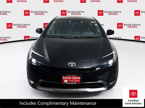 Used 2025 Toyota Prius XLE image 2