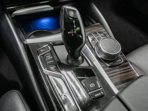 Used 2023 BMW 530i xDrive w/ Premium Package AWD/4WD image 23