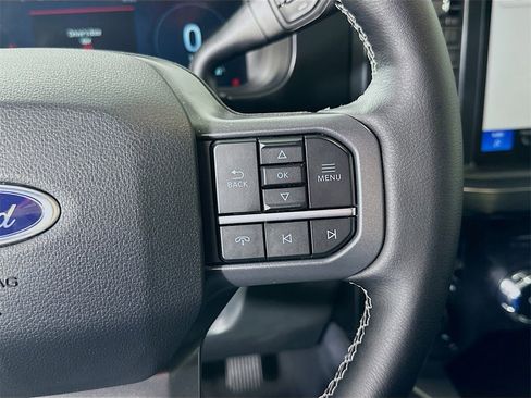 Used 2025 Ford F350 Lariat w/ Chrome Package image 24