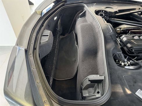 Used 2021 Chevrolet Corvette Stingray Preferred Cpe w/ Z51 Performance Package image 17