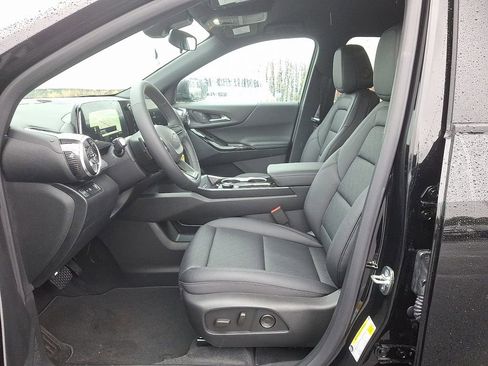 New 2026 Chevrolet Equinox LT w/ Convenience Package II image 6