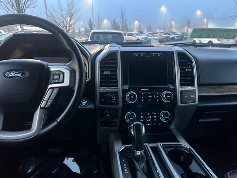 Used 2019 Ford F150 Lariat image 23