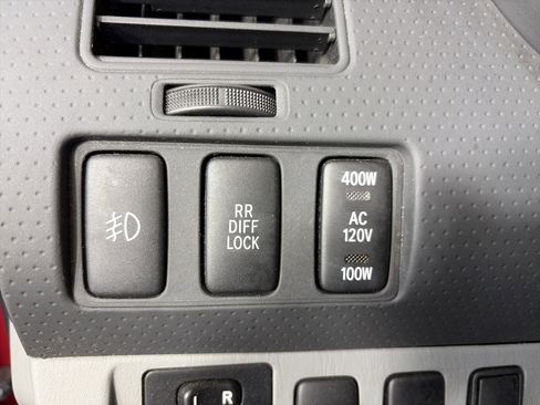 Used 2014 Toyota Tacoma 4x4 Double Cab w/ TRD Off-Road Package image 30