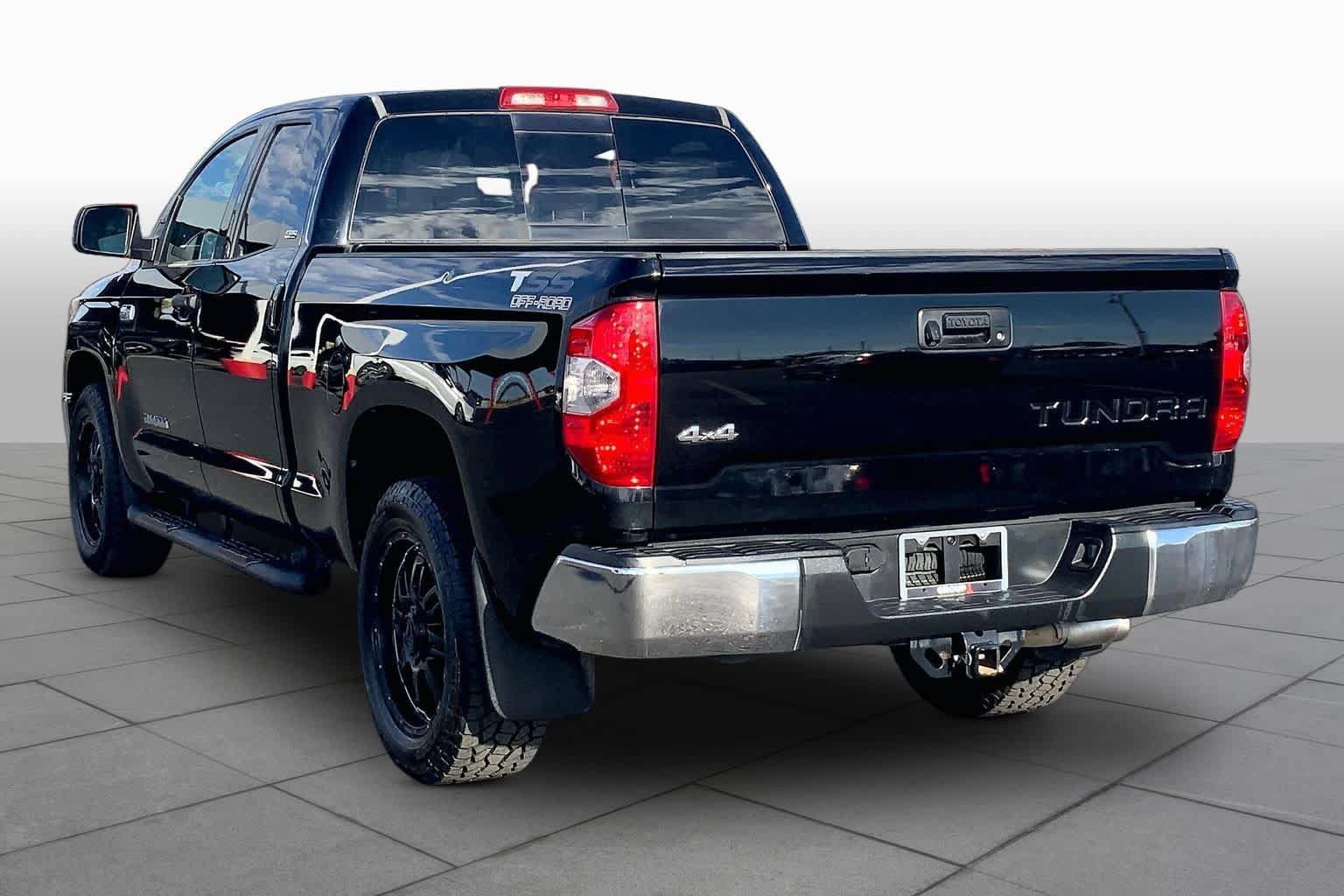 Used 2014 Toyota Tundra SR5 w/ SR5 Upgrade Package AWD/4WD image 12