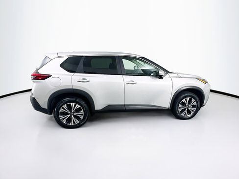 Used 2023 Nissan Rogue SV image 10