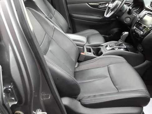 Used 2022 Nissan Rogue Sport SL w/ Premium Package image 7