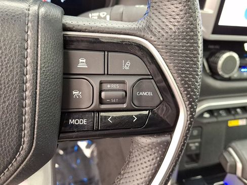 Certified 2022 Toyota Tundra Platinum w/ Advanced Package AWD/4WD image 22