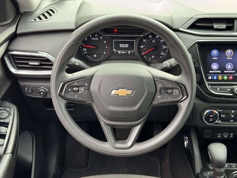 Used 2022 Chevrolet TrailBlazer LT w/ Convenience Package AWD/4WD image 11
