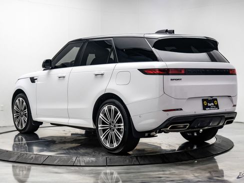 Used 2025 Land Rover Range Rover Sport Dynamic SE AWD/4WD image 10