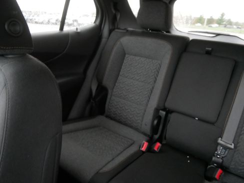 Used 2022 Chevrolet Equinox LT AWD/4WD image 12