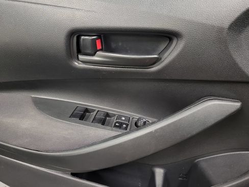 Used 2022 Toyota Corolla LE FWD image 18