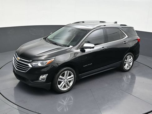 Used 2019 Chevrolet Equinox Premier FWD image 17