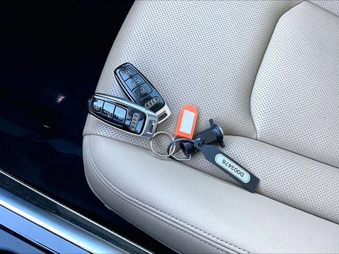 Used 2022 Audi Q7 Premium Plus image 15