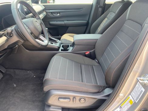 Used 2026 Honda CR-V Sport image 11