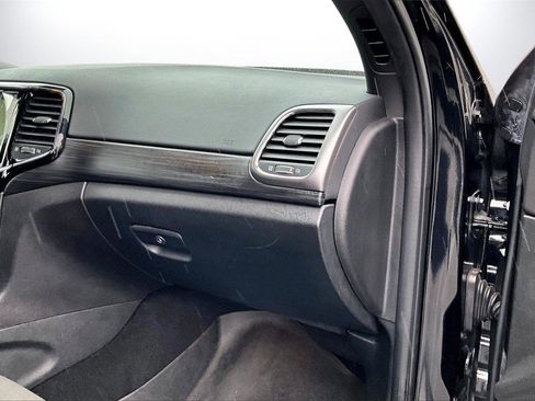 Certified 2020 Jeep Grand Cherokee Laredo image 20