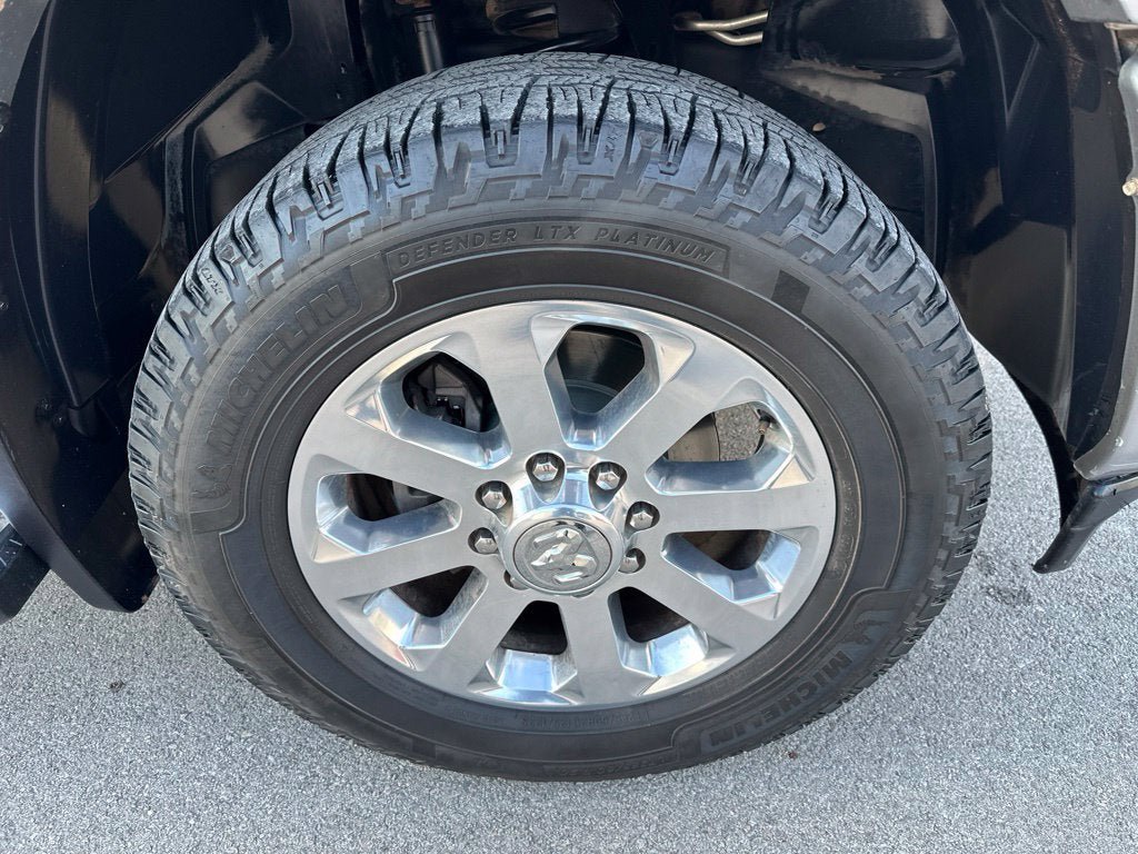 Used 2019 RAM 3500 Laramie AWD/4WD image 4