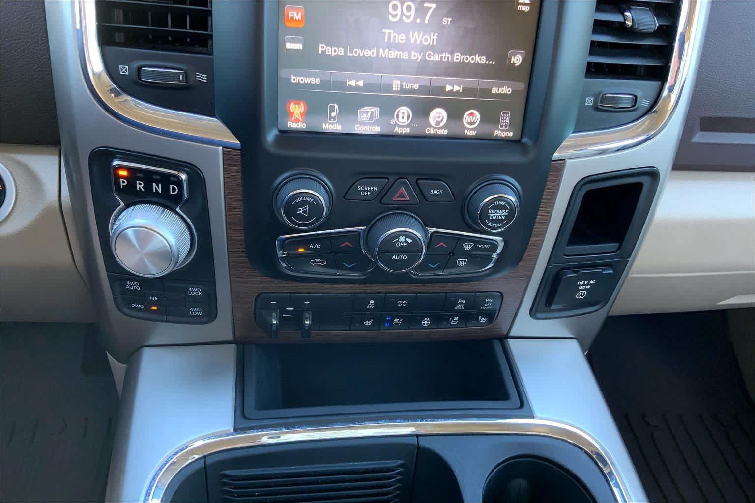 Used 2017 RAM 1500 Laramie w/ Convenience Group AWD/4WD image 32