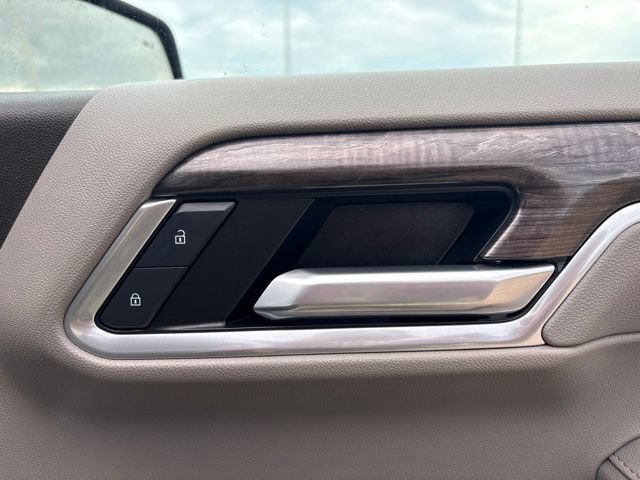 Used 2025 Chevrolet Silverado 1500 LTZ w/ Technology Package AWD/4WD image 43