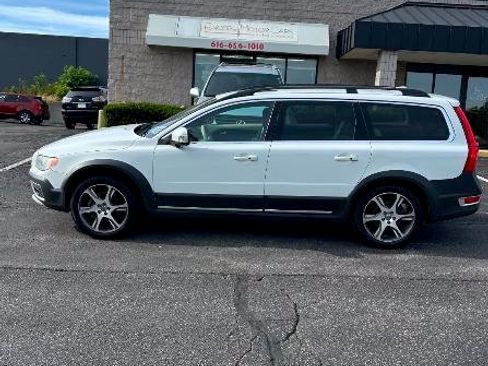 Used 2012 Volvo XC70 T6 AWD/4WD image 3