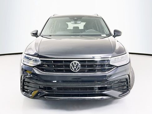 Used 2022 Volkswagen Tiguan SE R-Line FWD image 5