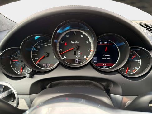 Used 2015 Porsche Cayenne Turbo AWD/4WD image 46